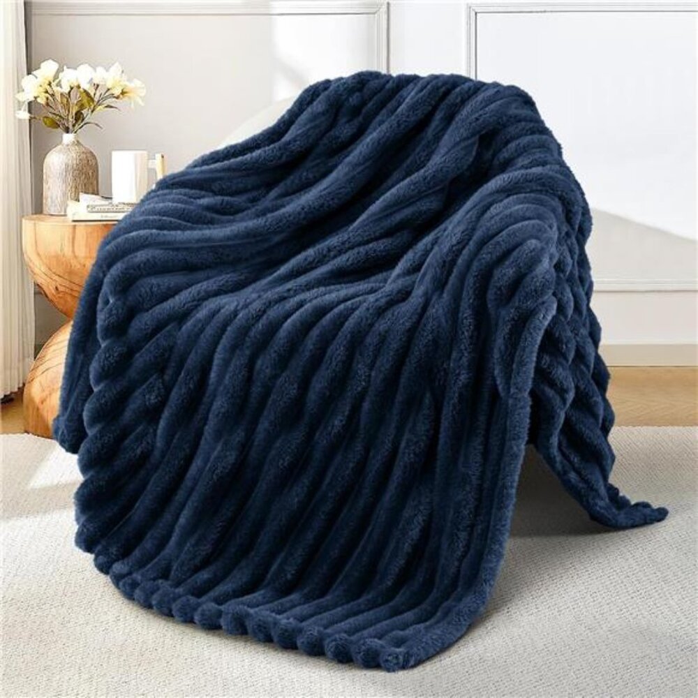 Fleece Throw Blanket for Couch, Super Soft Striped Jacquard